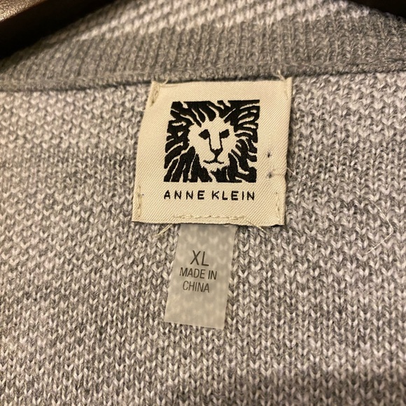 Anne Klein grey and white checkered shacket - Picture 4 of 4